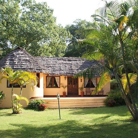 Arusha Safari Lodge Exterior photo