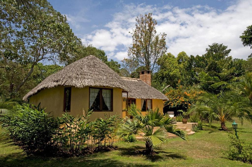Arusha Safari Lodge Exterior photo