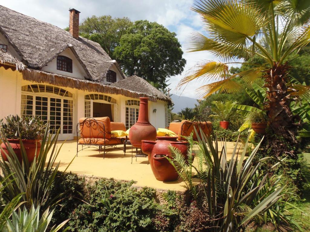 Arusha Safari Lodge Exterior photo