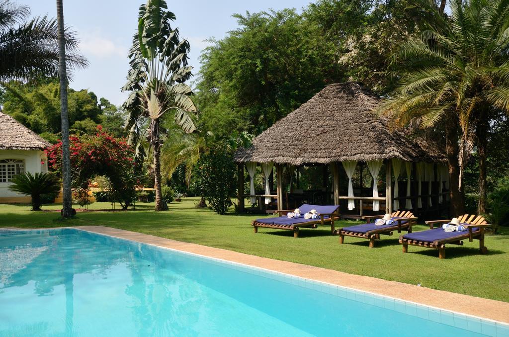 Arusha Safari Lodge Exterior photo